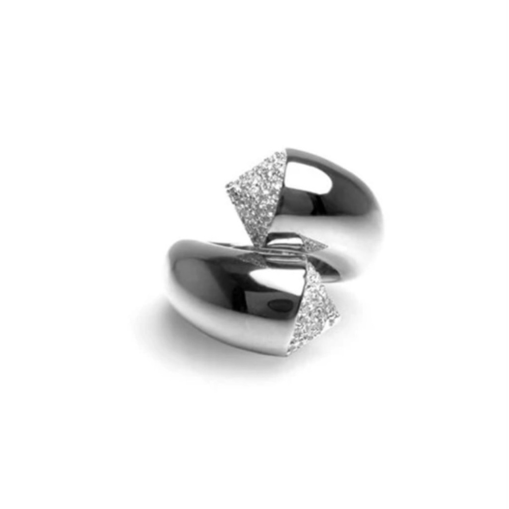 Noir Jewelry Silver Twisted Pyramid Ring